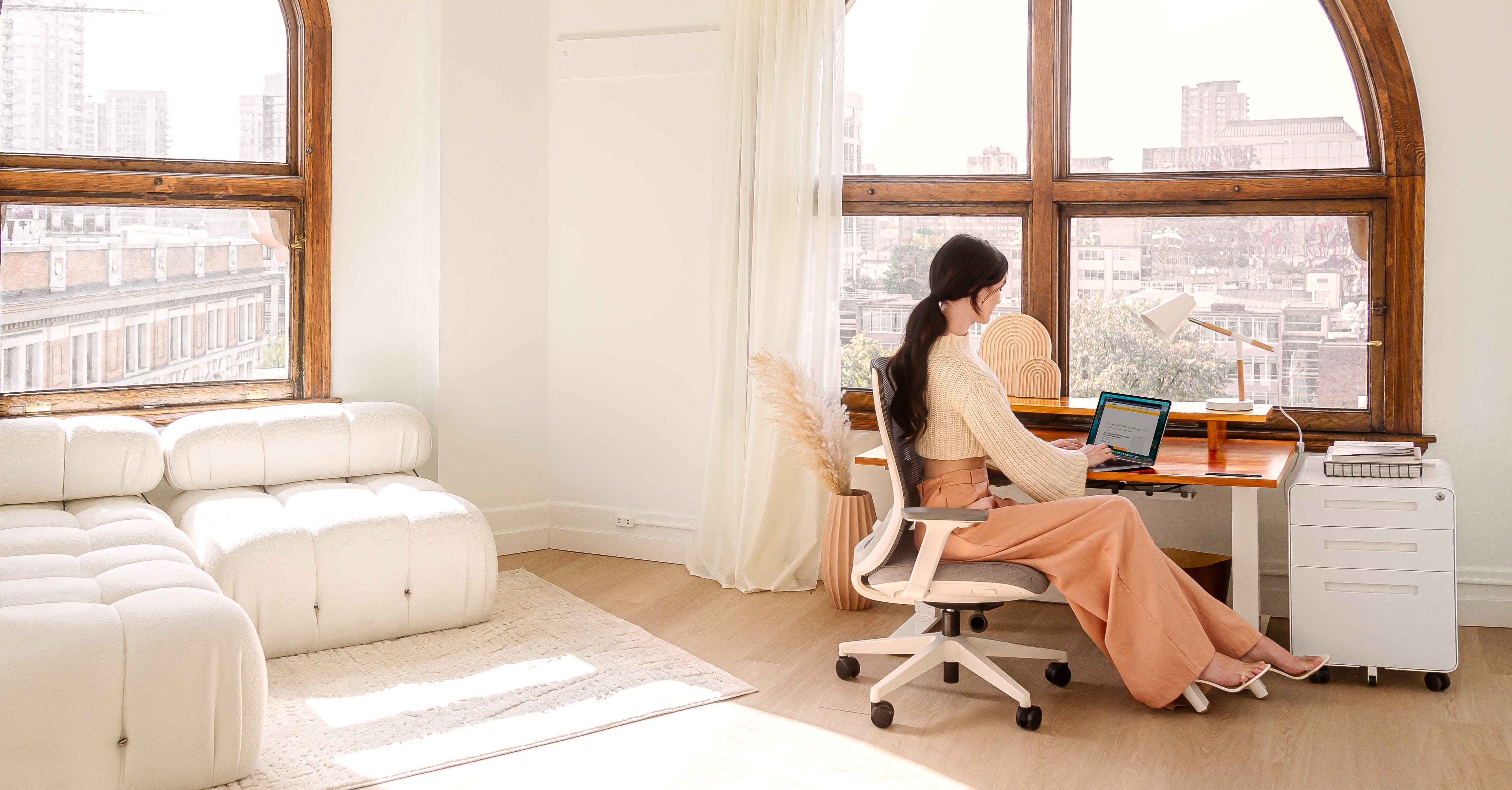 EFFYDESK: The Best Standing Desks & Office Furniture in Canada