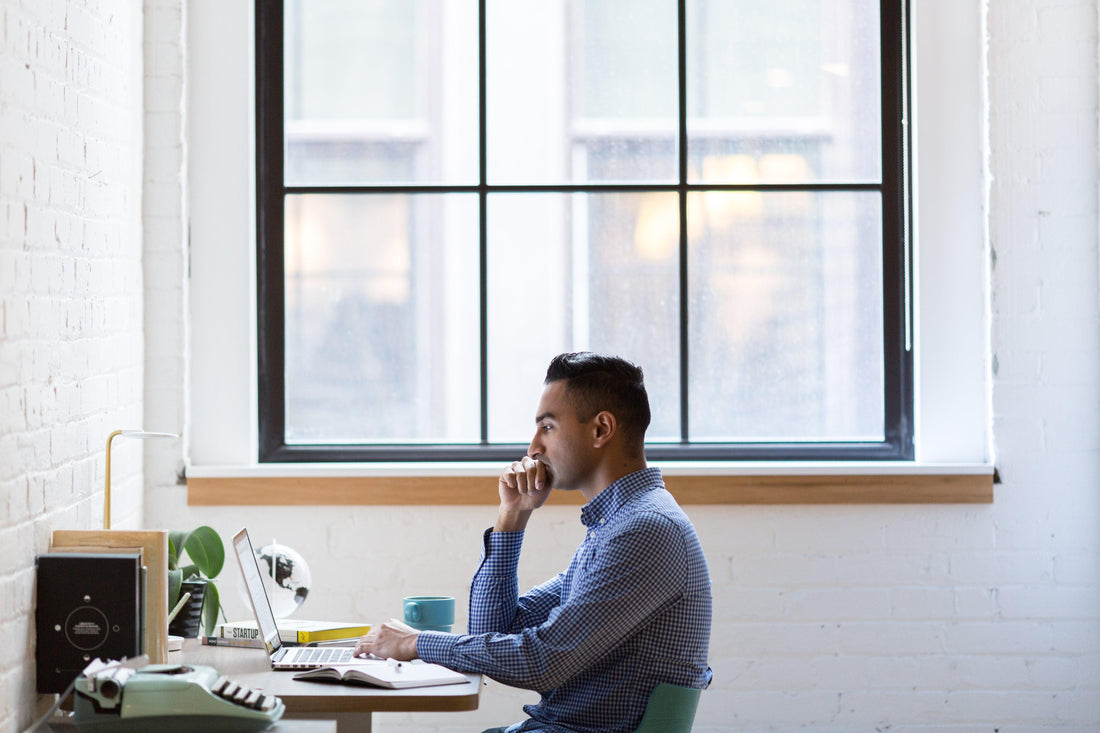 10 Tips for Optimal Sitting Posture - EFFYDESK