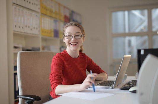 What Are the Advantages of Modern Ergonomic Desks for Businesses?