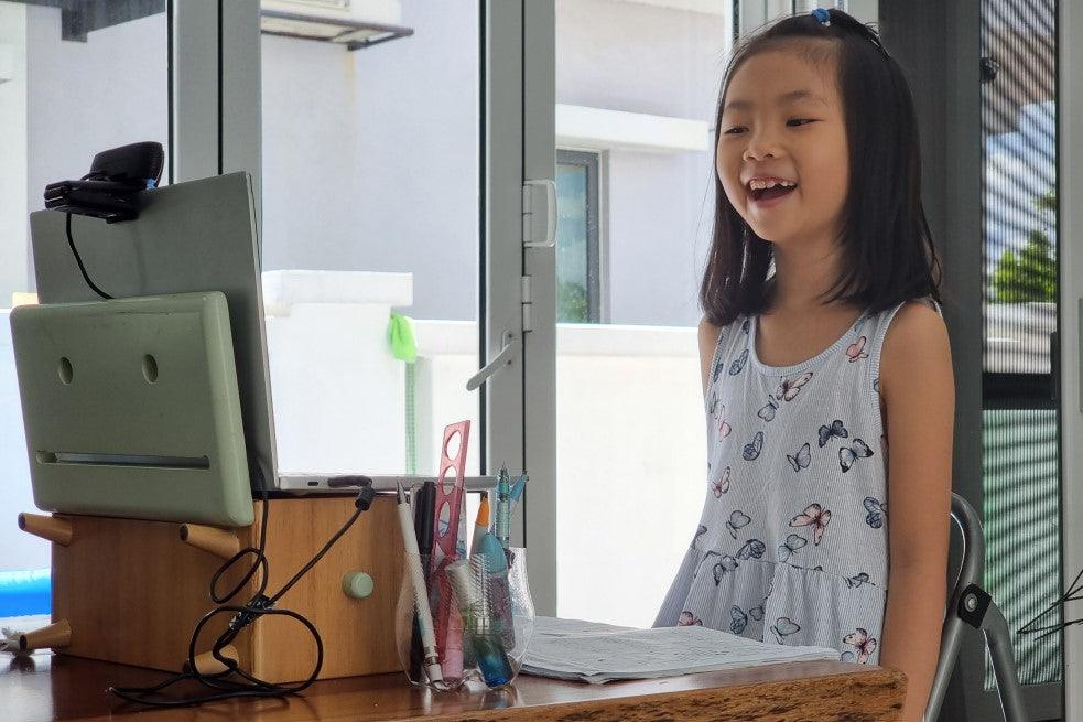 5 Key Benefits of Standing Desks for Classrooms