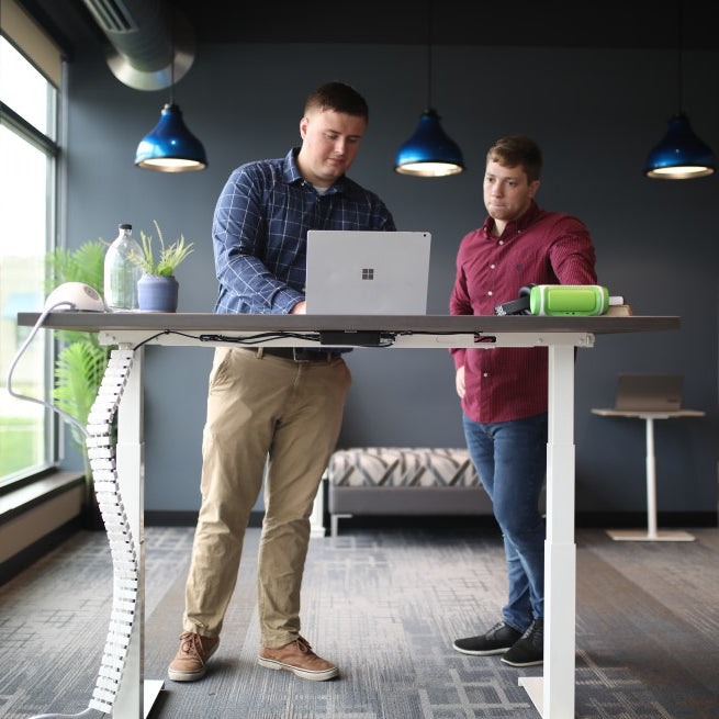 Choosing the Right Standing Desk for Tall Individuals