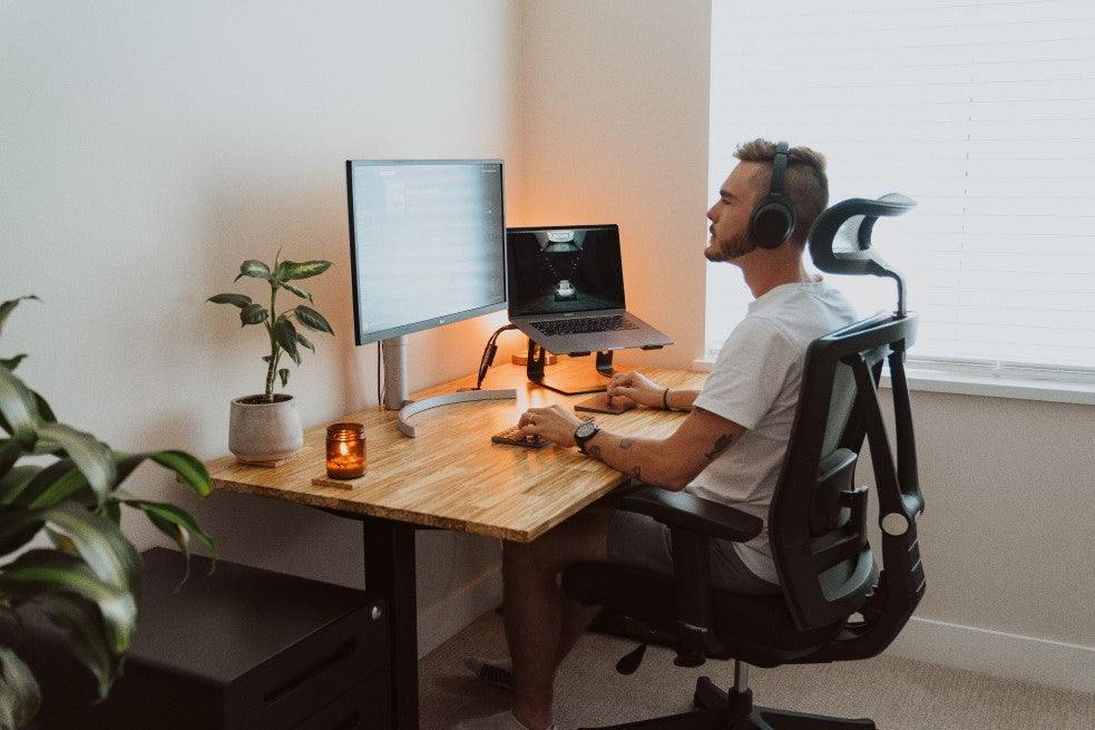 Ideal Desk Layout: How Much Space Between Desk and Wall for Chair - EFFYDESK
