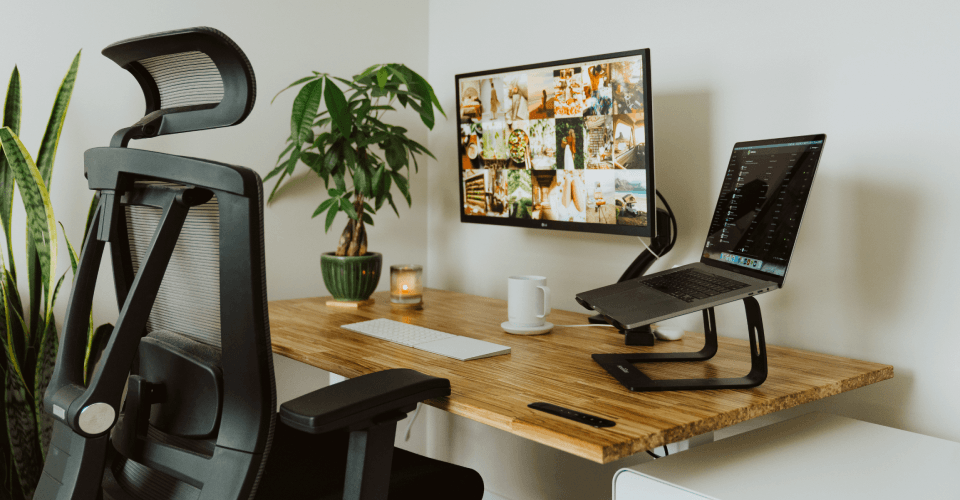 Perfect Ergonomic Workspace for Creatives - EFFYDESK