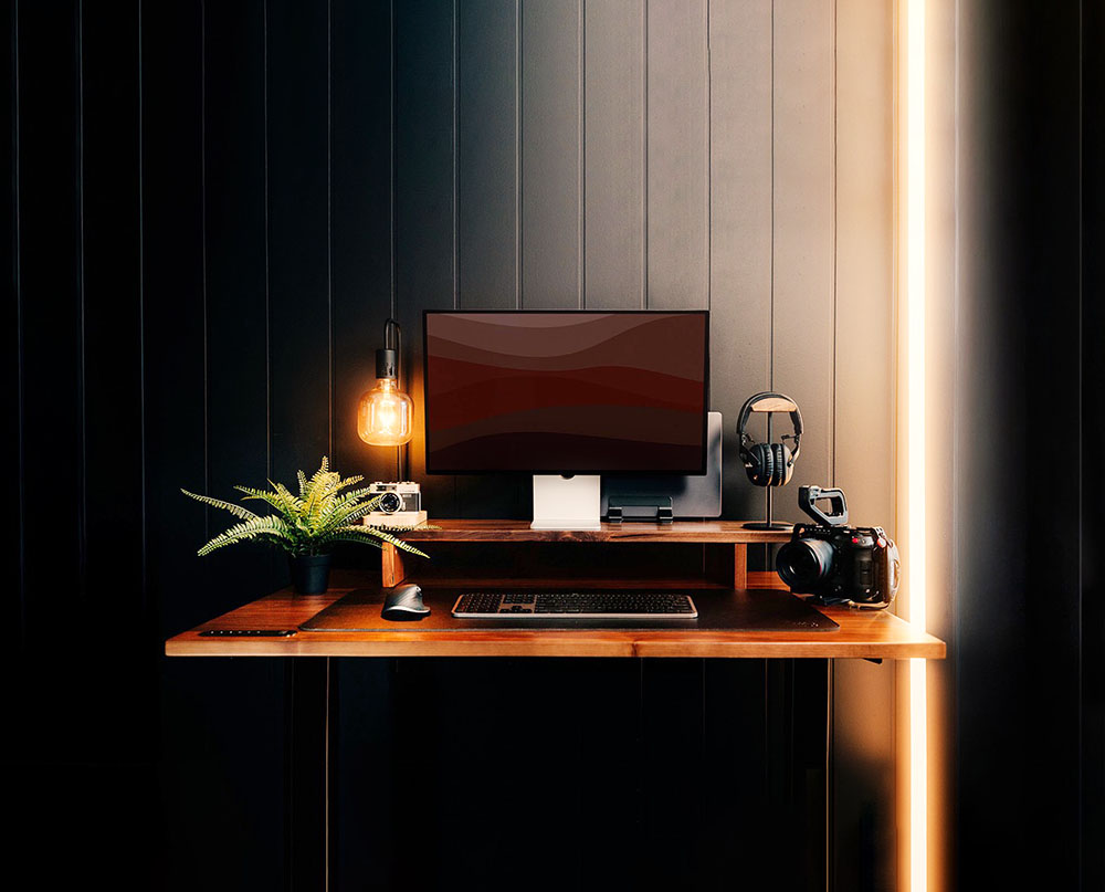 Canada's Premier Standing Desks <br>for Healthier Workspaces