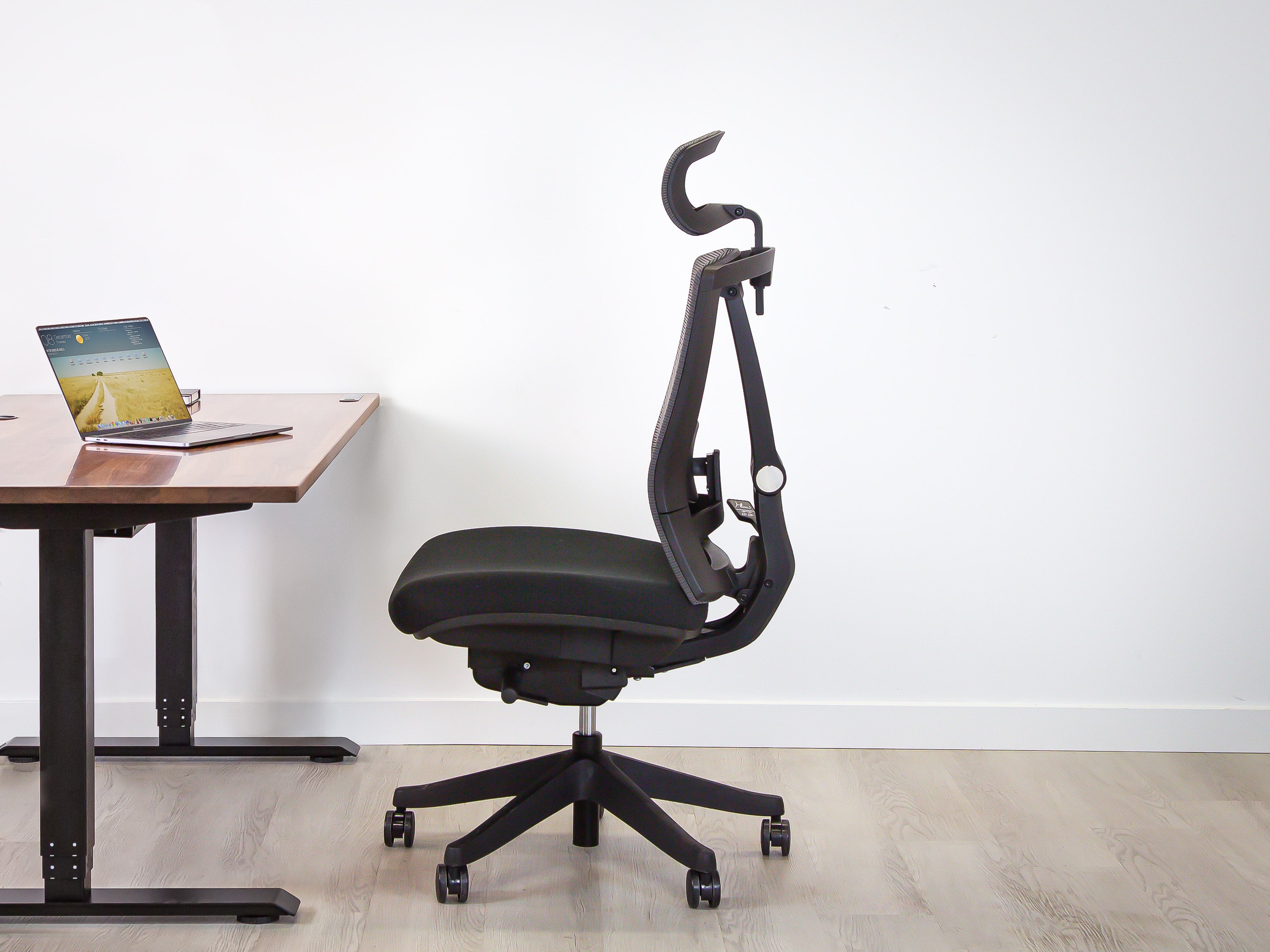 AeryChair - Ergonomic Armless Chair.