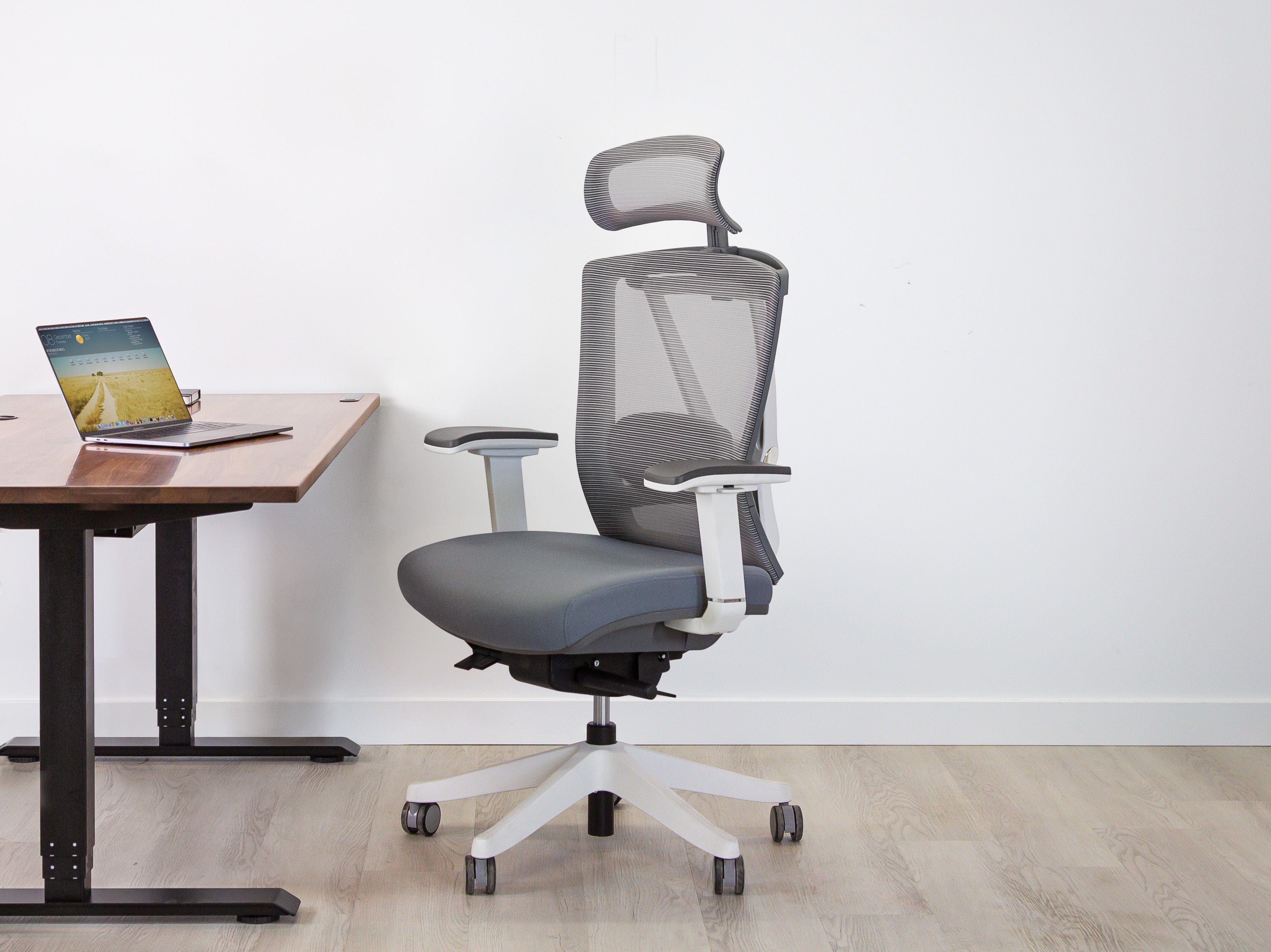 AeryChair | Best Fully-Adjustable Ergonomic Chair